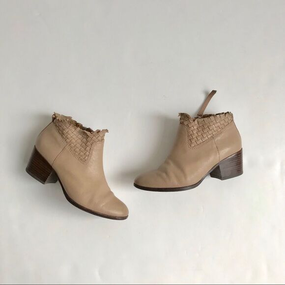 Coach Beige Leather Woven Ankle Boots Size 5 - Picture 1 of 16